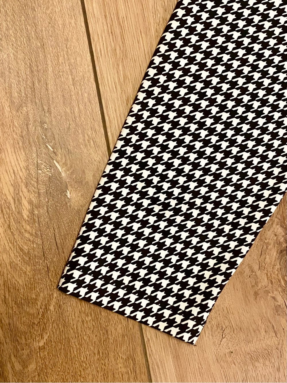 Lou & Grey Houndstooth Leggings - Black & White - Picture 3 of 8